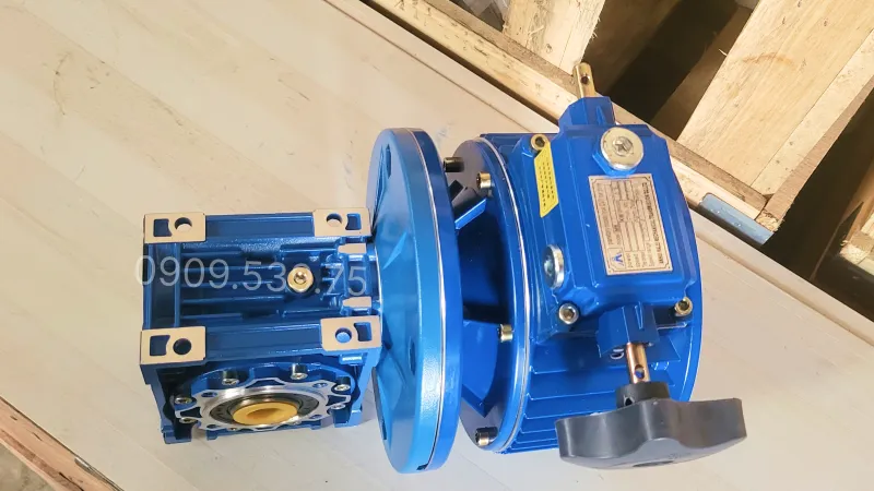Thiết kế tổng quan hộp giảm tốc 2 cấp UDL 0.37kW - NMRV 50