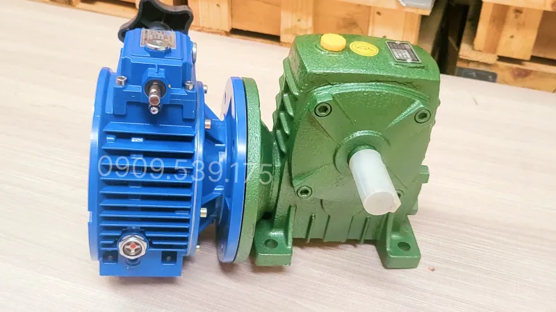 Overview design of the UDL 2.2kW Variator - 2-Stage WPDA 120 Gearbox
