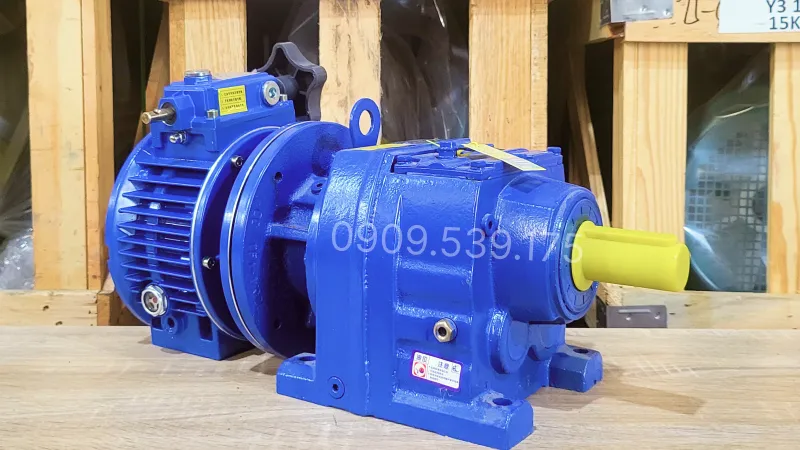 Applications of the UDL Variable Speed 2-Stage 2.2kW R67 Helical Gearbox