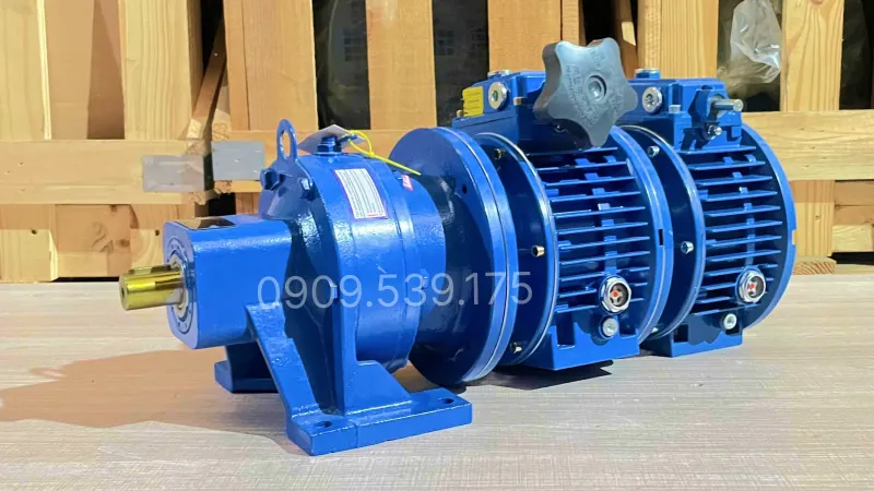 Ứng dụng Hộp giảm tốc 3 cấp (2 UDL 0.37kW và 1 Cycloid X0)