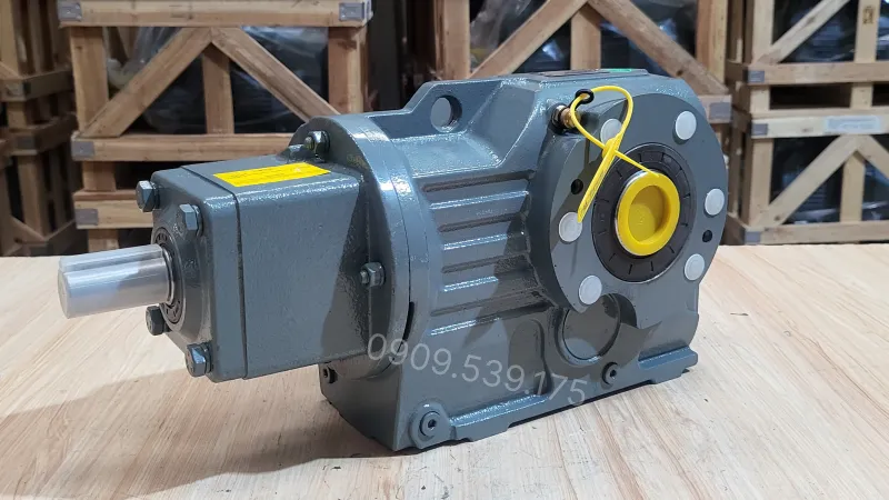 Ứng dụng hộp giảm tốc tải nặng trục vuông góc S 15kW 20Hp