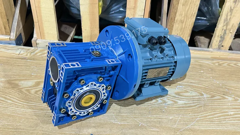 Ứng dụng motor giảm tốc NMRV 63 0.75kW 1Hp