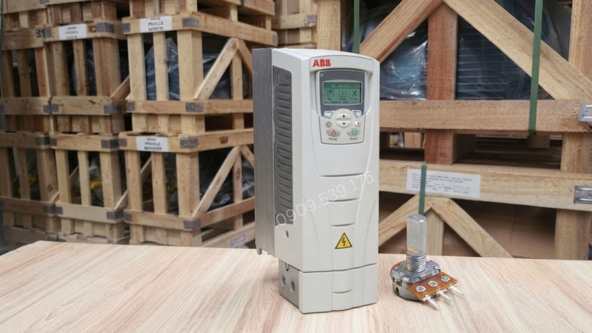 Phân biệt chức năng biến trở chỉnh tốc độ và điện trở xả