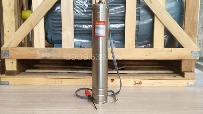 Góc nhìn trực diện của Máy bơm hỏa tiễn 3.7kW 5Hp