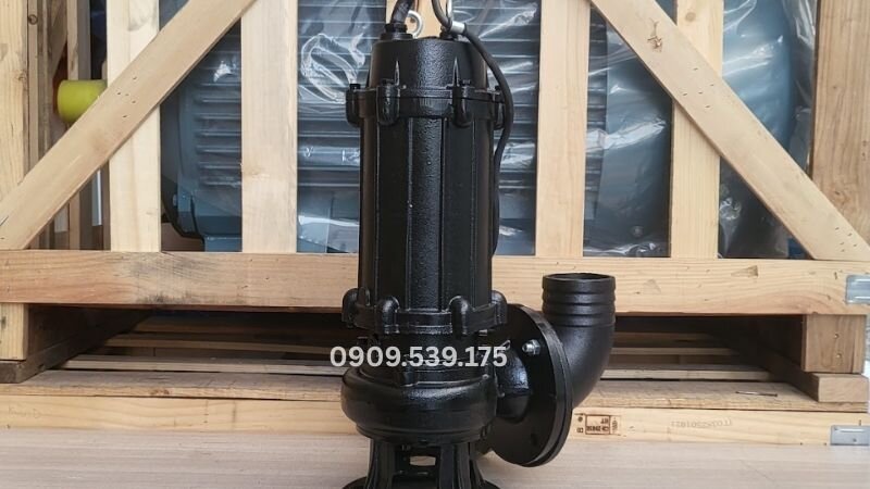 Máy bơm nước 30m3/h được sử dụng rộng rãi trong nhiều lĩnh vực từ dân dụng đến sản xuất.