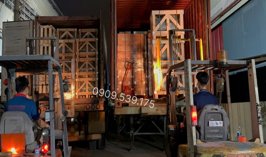 2 container về 1 lúc