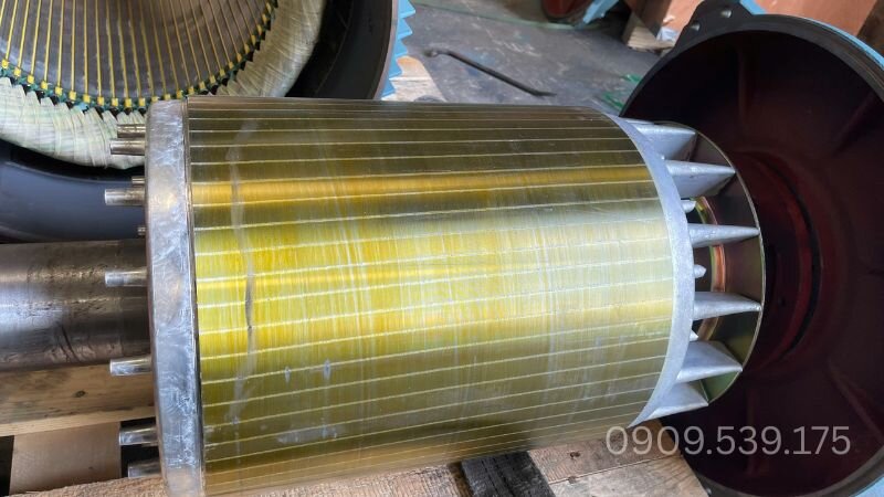 Danh sách thước lá đo khe hở, dụng cụ tháo lắp và lá chêm kim loại bắt buộc phải có để thực hiện căn chỉnh
