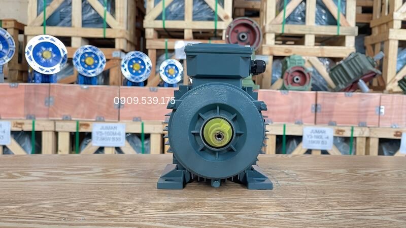 Điện trở cuộn dây tăng khiến điện năng chuyển thành nhiệt nhiều hơn