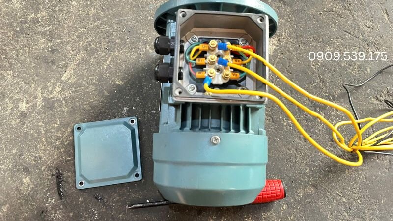 Liệt kê các sai lầm phổ biến: dùng gen quá ngắn, không cạo sạch men sơn, siết lỏng và dùng vật liệu chịu nhiệt kém