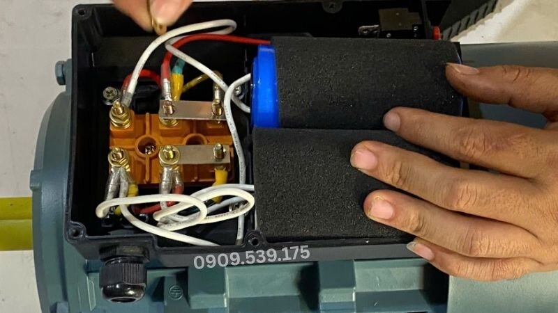 Những lưu ý an toàn khi đấu nối motor 1 pha 6 dây 2 tụ.