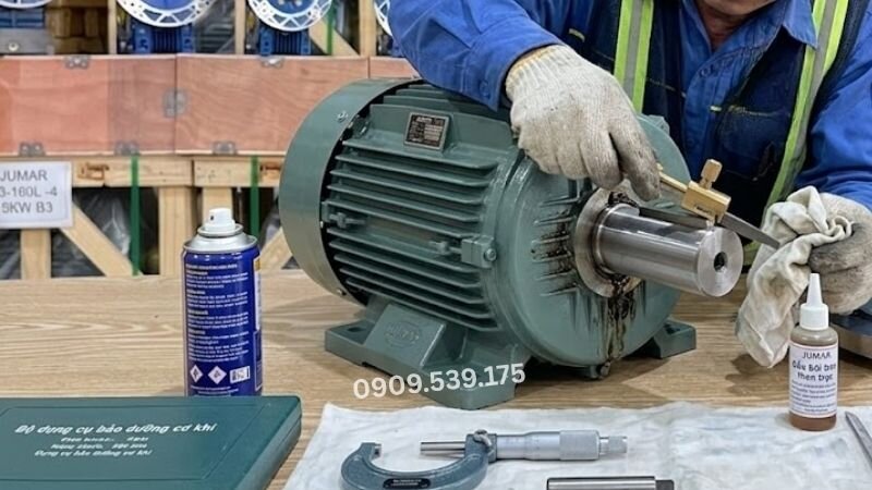Những lưu ý khi kiểm tra độ mòn then trục motor.