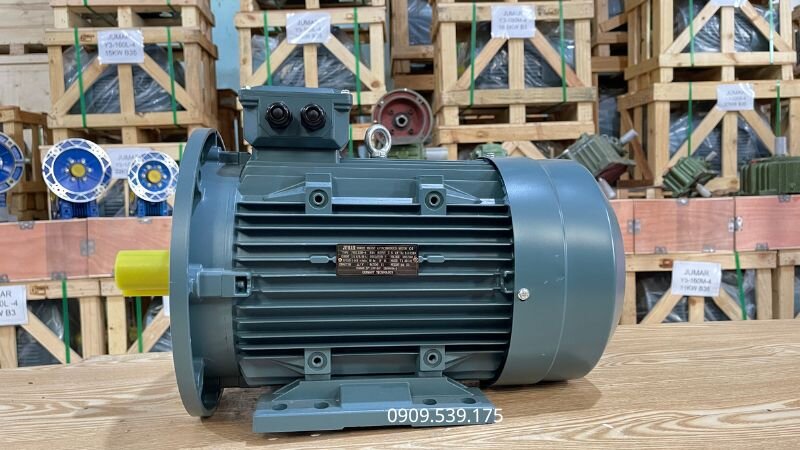 Những lưu ý kỹ thuật và an toàn khi vệ sinh