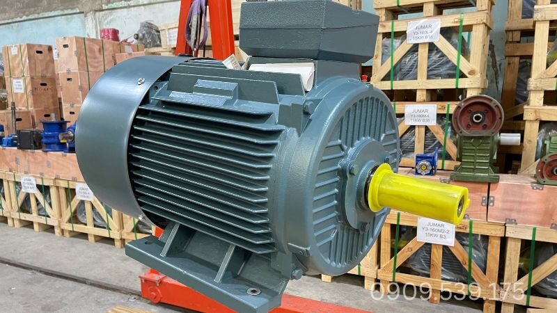 So sánh trực tiếp nắp trước nắp sau