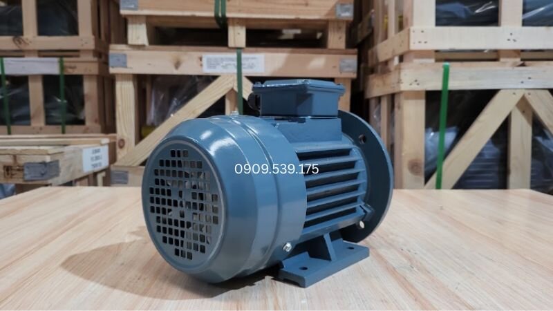 Lắp nắp motor song song quyết định đến độ đồng tâm của rotor so với lòng stator.