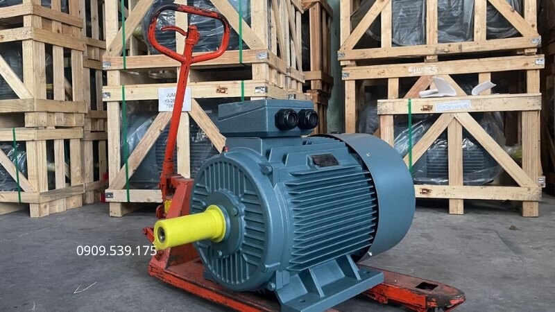 Thiết kế sử dụng phớt chắn dầu ở đầu trục cốt và gioăng cao su chịu nhiệt ở các khe hở nắp máy để ngăn nước thâm nhập
