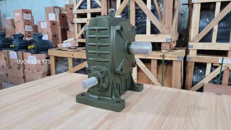 Các ứng dụng phổ biến của hộp giảm tốc WPA và WPDA trong hệ thống băng tải, máy khuấy và dây chuyền sản xuất