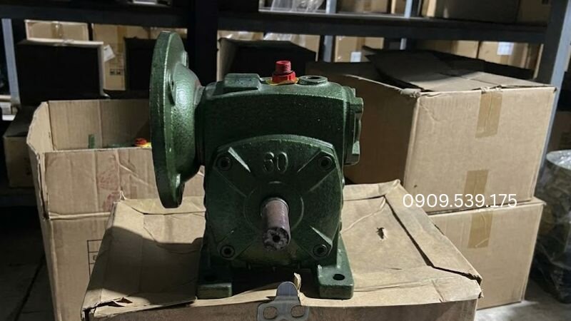 Bảo dưỡng nút thông hơi giúp tăng tuổi thọ hộp giảm tốc
