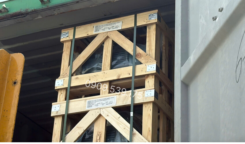 Động cơ điện còn trên xe