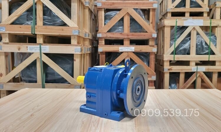 Hộp giảm tốc trục thẳng R