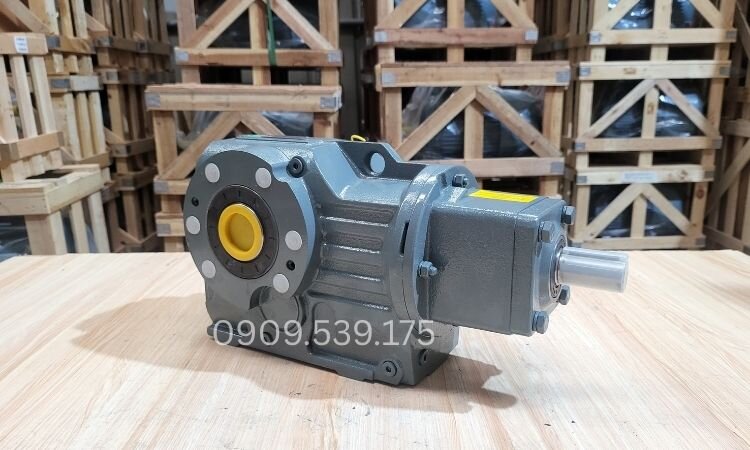 Hộp giảm tốc trục vuông góc S