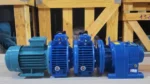 Motor giảm tốc 3 cấp (2 UDL 0.37kW và 1 R37) trái