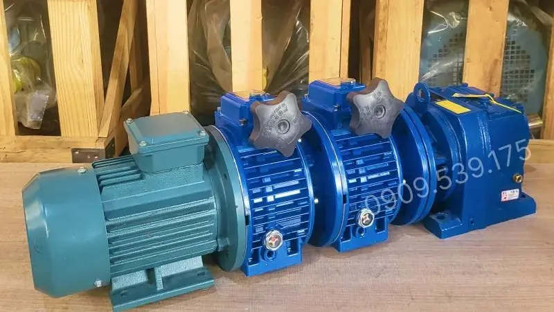 Động cơ giảm tốc tải nặng trục thẳng R chuyên dùng cho các công việc nặng
