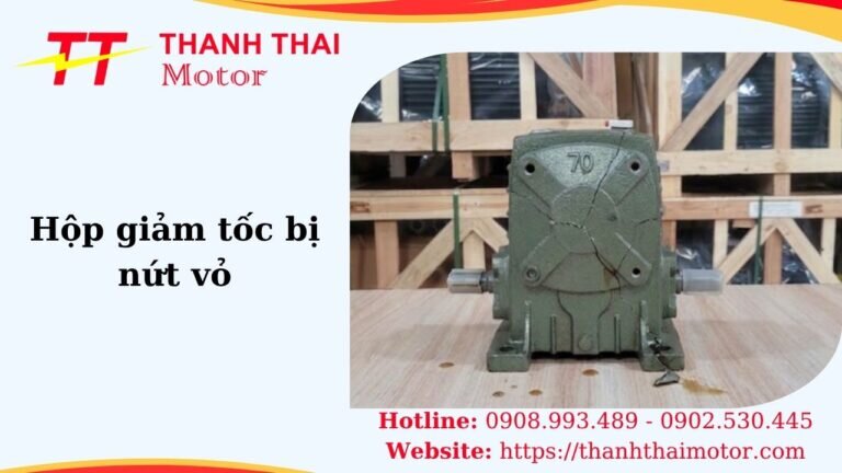 Hình thumb hộp giảm tốc bị nứt vỏ