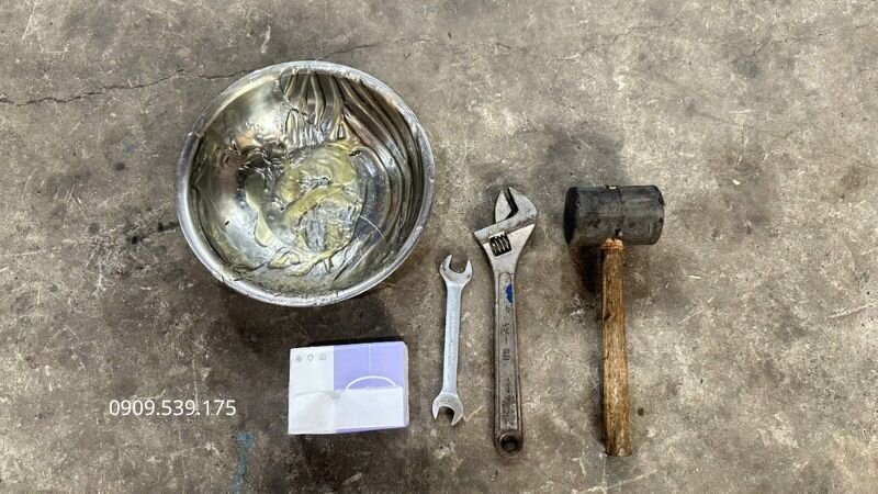 Trang bị đầy đủ dụng cụ hỗ trợ giúp tiết kiệm thời gian và hạn chế sai sót trong quá trình lắp ráp thiết bị
