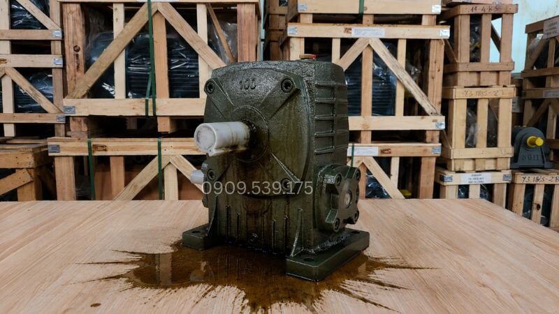 Các bước khắc phục khi hộp giảm tốc bị rò rỉ dầu trong thực tế