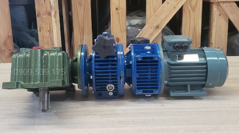 Structure of 3-stage gear motor (two UDL 1.5kW and one WPDX 80)