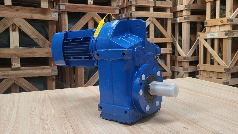 Structure of F-Series Parallel Shaft Helical Gear Motor 11kW 15Hp