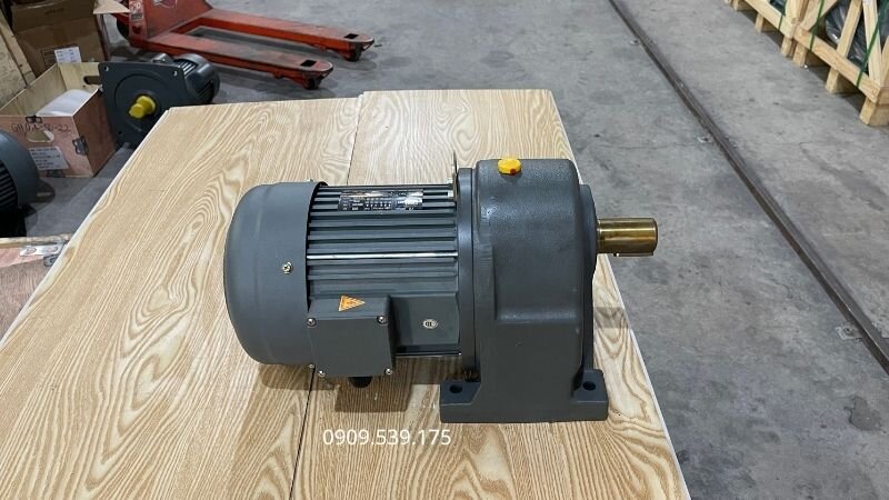 Môi trường vận hành ảnh hưởng trực tiếp đến khả năng làm việc và độ bền của motor giảm tốc