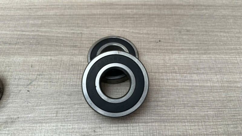 Tiếng kêu và rung lắc là dấu hiệu bạc đạn lắp chưa đúng
