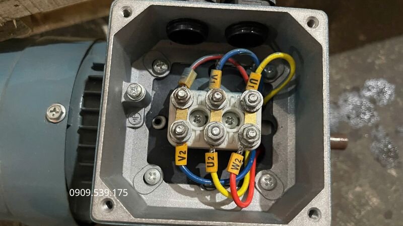Sơ đồ đấu hình tam giác Δ cho motor 3 pha sử dụng nguồn hoặc biến tần 220V