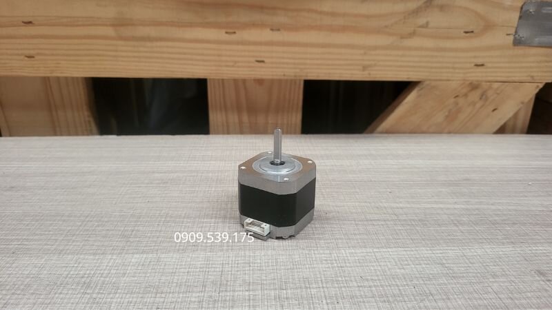 Điều chỉnh tốc độ động cơ bước bằng biến trở