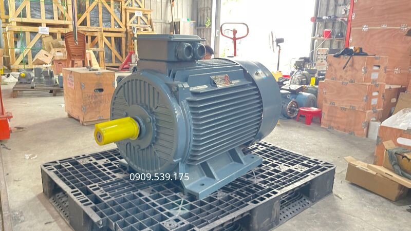 Thực hiện đúng sơ đồ mạch động lực để biến tần và motor vận hành an toàn