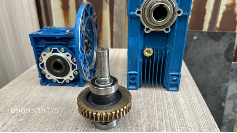 Bánh răng và vỏ hộp của hộp giảm tốc NMRV