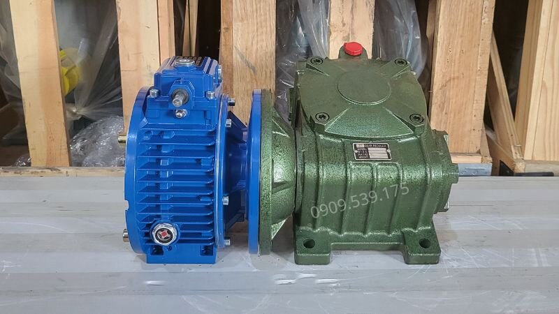 Cách lắp hộp số trục vít WPDX và điều tốc cơ UDL tạo thành hộp giảm tốc 2 cấp