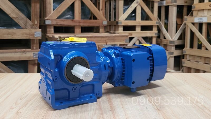 Đặc điểm của động cơ giảm tốc trục vuông góc