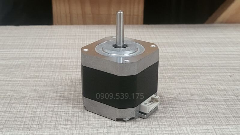 Đảo chiều quay động cơ bước yêu cầu kỹ thuật cao