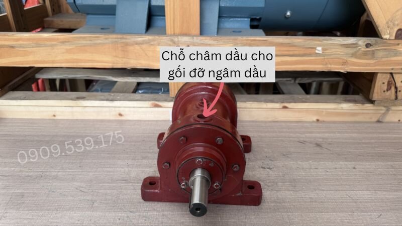 Gối đỡ ngâm dầu giảm ma sát khi quay tốc độ caoGối đỡ ngâm dầu giảm ma sát khi quay tốc độ cao