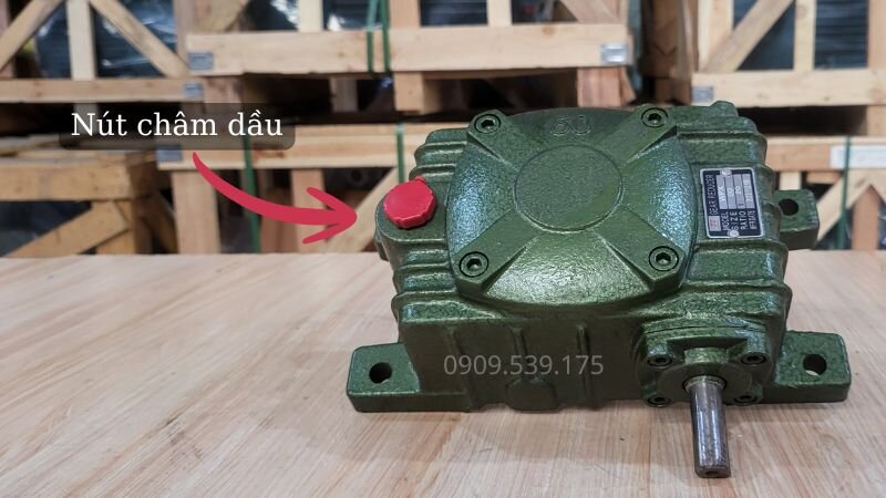 Hướng dẫn châm dầu hộp giảm tốc trục vít bánh vít WPX
