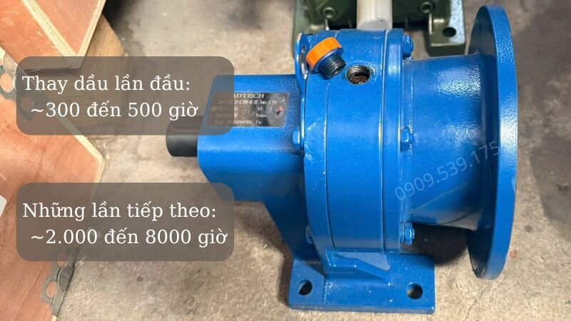 Khi nào thay dầu hộp giảm tốc lần đầu và những lần tiếp theo