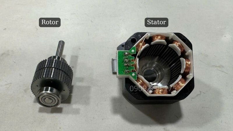 Không tháo rotor ra khỏi stator động cơ bước