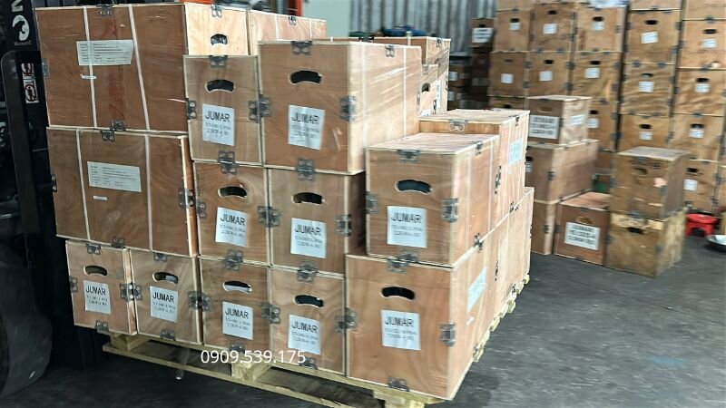 Lô động cơ điện hợp gỗ vừa về đến kho