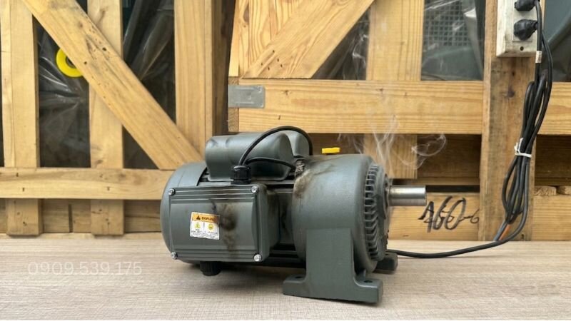 Motor chạy yếu hoặc cháy khi đấu nhầm điện áp