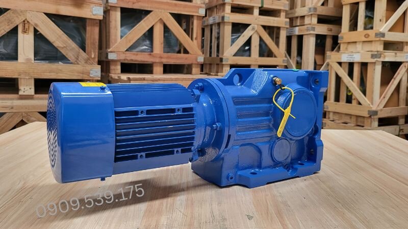 Motor giảm tốc trục vuông góc cho băng tải và máy khuấy