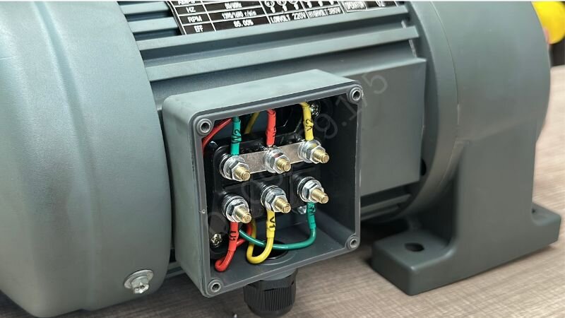 Nguyên nhân cháy motor do đấu sai sơ đồ trong hộp cực