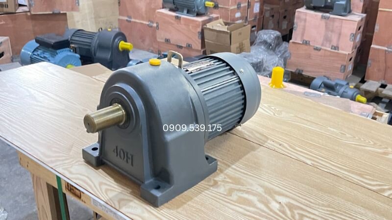Các nguyên nhân phổ biến khiến motor giảm tốc rò điện giật tê tay khi vận hành
