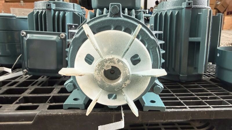 Nhiệt độ cao làm hỏng cánh quạt nhựa motor